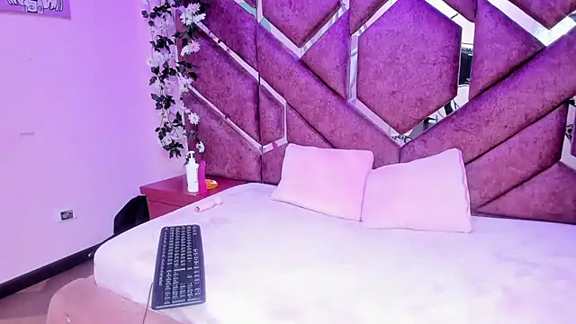 Snapshot of Aysha_Love_ chatting on February 27, 2026, 2:55 am Aysha Love online show from February 27, 2026, 2:55 am