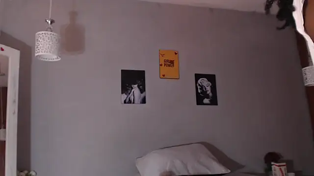 arianna rossi11 online show from April 6, 2026, 12:39 pm