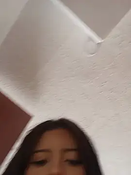 SoftDoll- online show from April 9, 2026, 9:31 pm