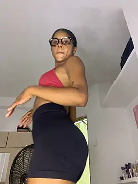 LIA PARKERR online show from March 12, 2026, 1:34 am