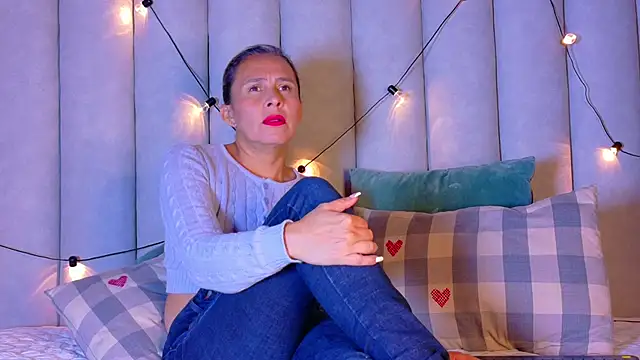 THALIAGRAY   online show from February 27, 2026, 2:55 am