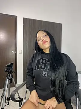 Snapshot of Malory_Saenzz chatting on February 3, 2026, 7:08 pm Malory Saenzz online show from February 3, 2026, 7:08 pm