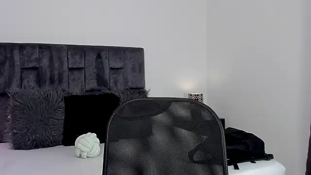 Snapshot of Malory_Saenzz chatting on February 8, 2026, 4:10 pm Malory Saenzz online show from February 8, 2026, 4:10 pm