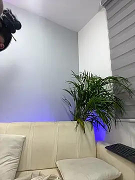 Snapshot of Elirpo chatting on March 3, 2026, 12:28 am Elirpo online show from March 3, 2026, 12:28 am