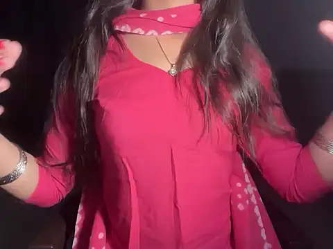 Snapshot of Simran_kaurr chatting on April 17, 2026, 6:49 am Simran kaurr online show from April 17, 2026, 6:49 am