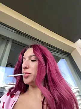 Snapshot of CrystalRedd chatting on July 15, 2026, 6:40 am CrystalRedd online show from July 15, 2026, 6:40 am