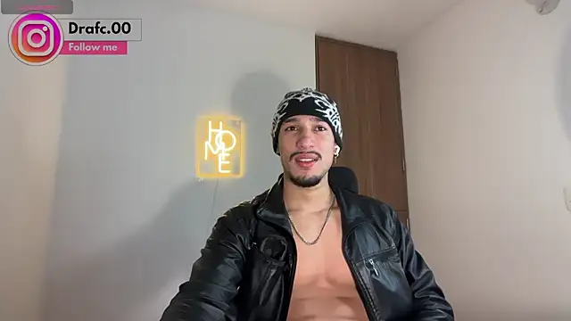rafael stone11 online show from June 3, 2026, 4:04 am