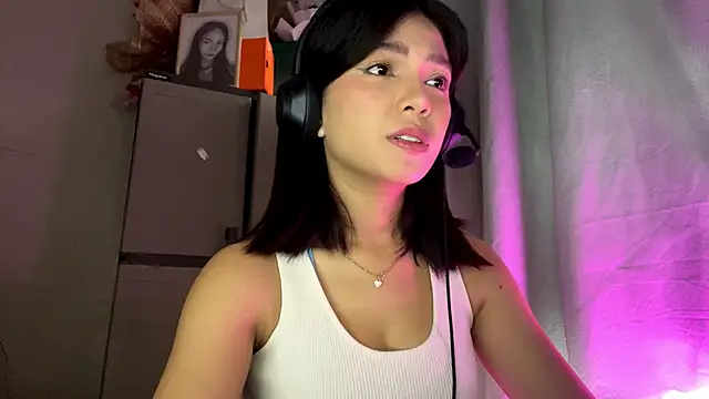 Snapshot of ConstancePorrini chatting on February 20, 2026, 5:26 am ConstancePorrini online show from February 20, 2026, 5:26 am