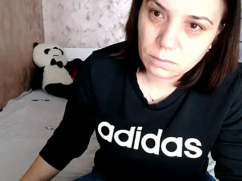 Snapshot of LorraGrey chatting on February 10, 2026, 6:39 am LorraGrey online show from February 10, 2026, 6:39 am