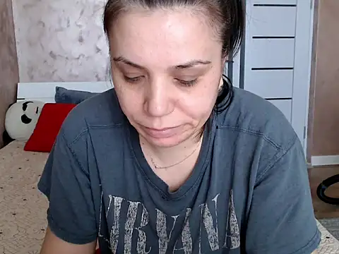 LorraGrey online show from March 15, 2026, 12:33 pm