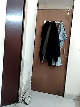 Snapshot of simran_sharma01 chatting on February 27, 2026, 6:24 am simran sharma01 online show from February 27, 2026, 6:24 am