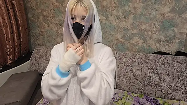 Snapshot of Yunakiss chatting on February 16, 2026, 7:43 pm Yunakiss online show from February 16, 2026, 7:43 pm