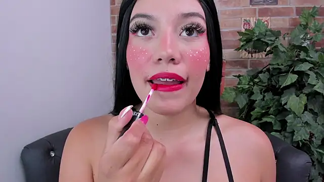 Snapshot of foxy_vera chatting on April 1, 2026, 1:41 pm foxy vera online show from April 1, 2026, 1:41 pm