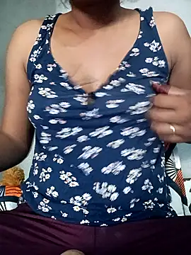 reet sen03 online show from April 22, 2026, 2:47 am