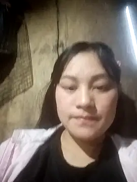 Snapshot of Momo-biki chatting on February 11, 2026, 10:42 am Momo-biki online show from February 11, 2026, 10:42 am