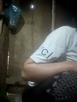 Snapshot of Momo-biki chatting on March 15, 2026, 6:19 am Momo-biki online show from March 15, 2026, 6:19 am