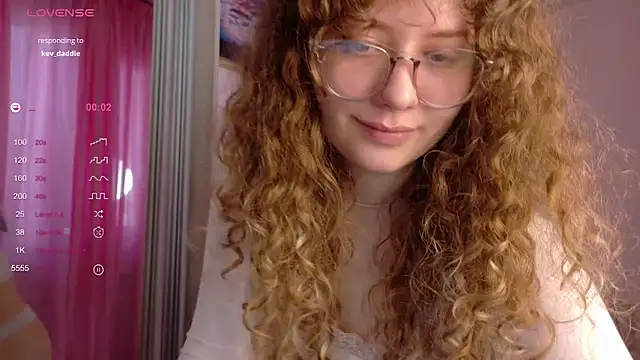 Snapshot of Milounee chatting on February 28, 2026, 6:58 am Milounee online show from February 28, 2026, 6:58 am