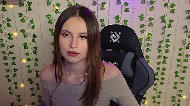 Snapshot of AliceIMonta chatting on March 1, 2026, 5:37 pm AliceIMonta online show from March 1, 2026, 5:37 pm