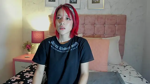 Snapshot of MiaaBlake_ chatting on March 1, 2026, 8:11 pm MiaaBlake online show from March 1, 2026, 8:11 pm