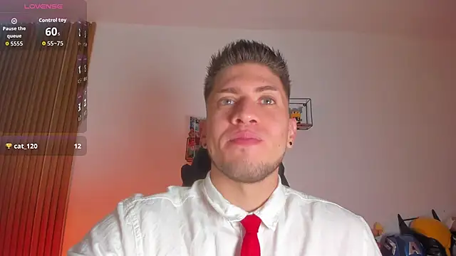 Snapshot of SebastianMaximoff_ chatting on July 6, 2026, 8:33 pm SebastianMaximoff online show from July 6, 2026, 8:33 pm