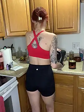 Snapshot of ThornsandHoney chatting on February 20, 2026, 3:47 am ThornsandHoney online show from February 20, 2026, 3:47 am