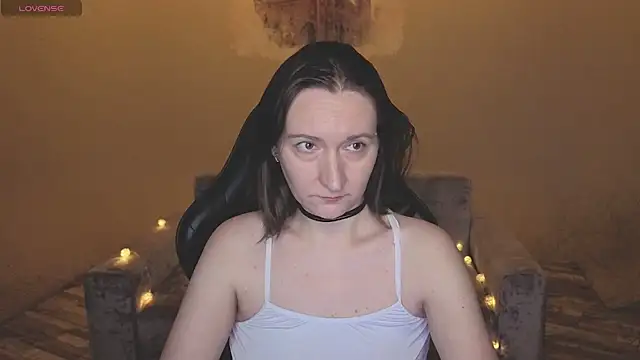 Snapshot of SelestiaSnata chatting on February 13, 2026, 1:45 am SelestiaSnata online show from February 13, 2026, 1:45 am