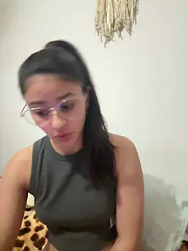 Snapshot of madison90 chatting on May 29, 2026, 1:03 am madison90 online show from May 29, 2026, 1:03 am