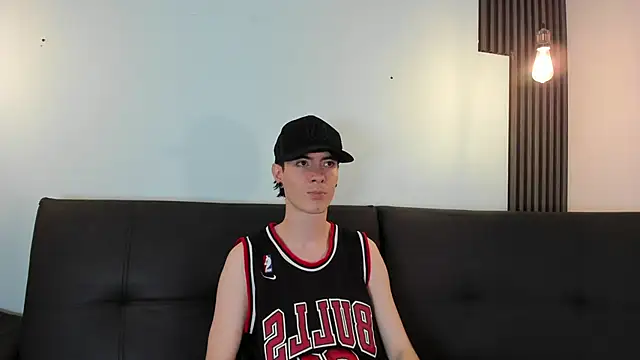 Lio      online show from February 28, 2026, 1:50 am