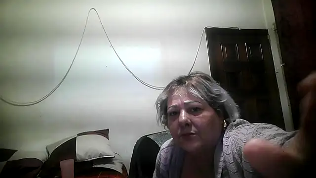 bialoba7 online show from October 10, 2025, 1:15 am