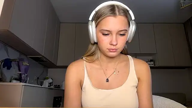 Snapshot of SeveralDip chatting on February 27, 2026, 1:22 pm SeveralDip online show from February 27, 2026, 1:22 pm