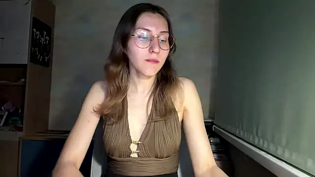 Miaaa Moon online show from June 23, 2026, 8:40 pm