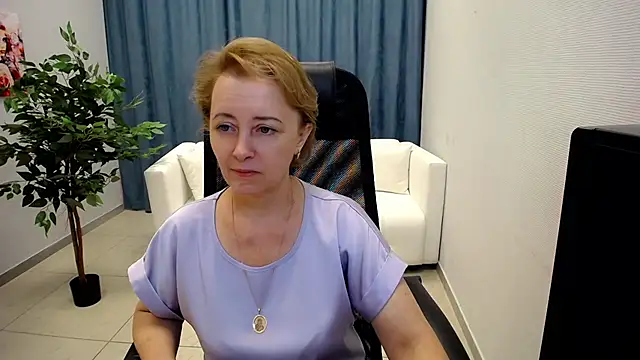 MONA W online show from June 4, 2026, 11:05 am