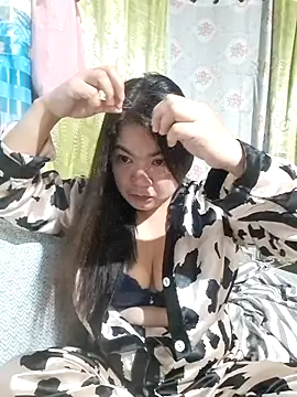 Snapshot of Zyramae_25 chatting on February 5, 2026, 1:49 pm Zyramae 25 online show from February 5, 2026, 1:49 pm