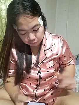 Snapshot of Zyramae_25 chatting on March 27, 2026, 10:37 am Zyramae 25 online show from March 27, 2026, 10:37 am