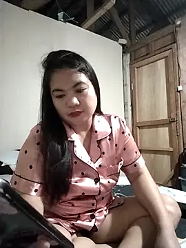 Snapshot of Zyramae_25 chatting on April 20, 2026, 10:40 am Zyramae 25 online show from April 20, 2026, 10:40 am