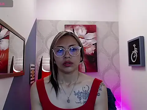 Liaaa Seraaph online show from February 11, 2026, 1:38 pm