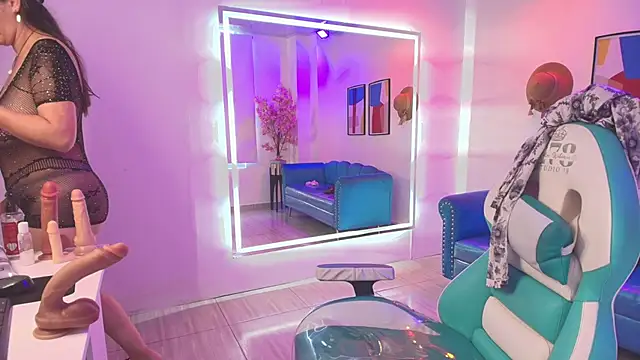 Snapshot of Madame_scarlett chatting on April 23, 2026, 11:42 am Madame scarlett online show from April 23, 2026, 11:42 am