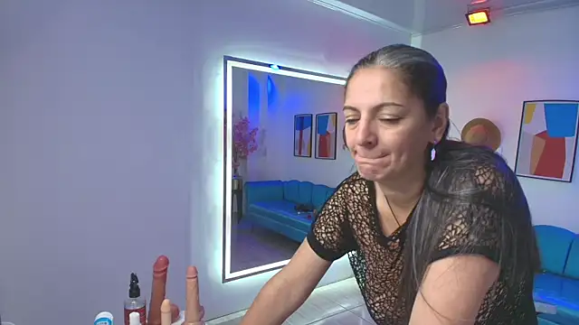 Snapshot of Madame_scarlett chatting on April 24, 2026, 11:34 am Madame scarlett online show from April 24, 2026, 11:34 am