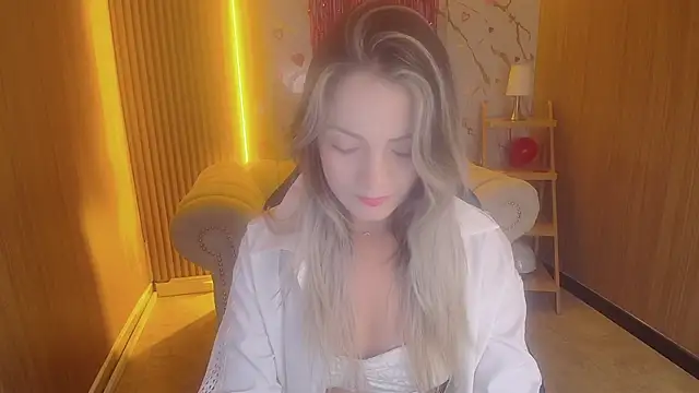 sofia nova tf online show from February 19, 2026, 1:29 pm