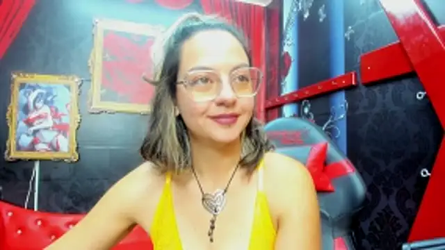 Snapshot of ArianaSommers chatting on April 16, 2026, 11:44 am ArianaSommers online show from April 16, 2026, 11:44 am