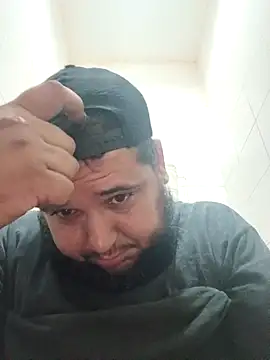 Snapshot of lu123456ch chatting on February 4, 2026, 12:22 pm lu123456ch online show from February 4, 2026, 12:22 pm