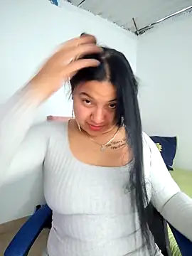 emily-rousee- online show from April 22, 2026, 2:29 pm