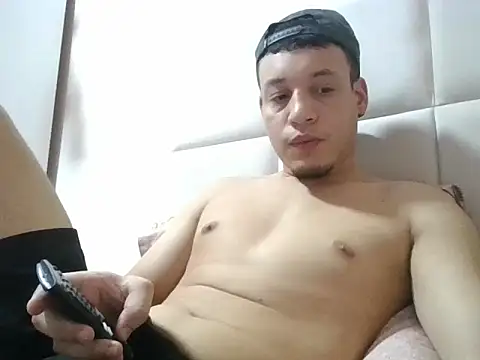 Snapshot of Vinni_19cm chatting on February 19, 2026, 5:31 pm Vinni 19cm online show from February 19, 2026, 5:31 pm