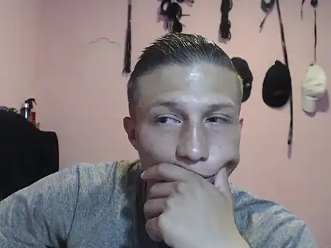 Snapshot of Cronos_Hot_8 chatting on March 2, 2026, 2:02 pm Cronos Hot 8 online show from March 2, 2026, 2:02 pm