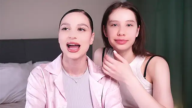 ZofiaSoshnik online show from February 14, 2026, 7:05 am