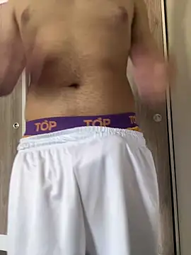 Snapshot of javfran76 chatting on January 31, 2026, 8:29 pm javfran76 online show from January 31, 2026, 8:29 pm