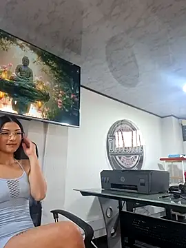 Snapshot of Jade_connor chatting on May 4, 2026, 8:16 pm Jade connor online show from May 4, 2026, 8:16 pm
