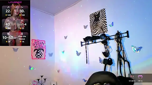 Zoeee 001 online show from March 26, 2026, 5:57 am