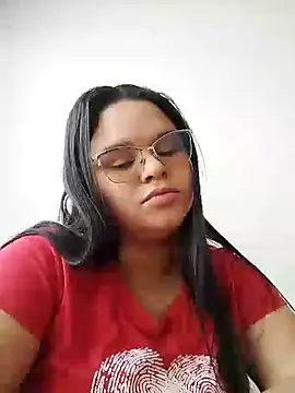 SamanthaStonee online show from March 3, 2026, 6:47 pm