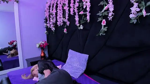 Dakota Angell  online show from February 15, 2026, 7:51 am